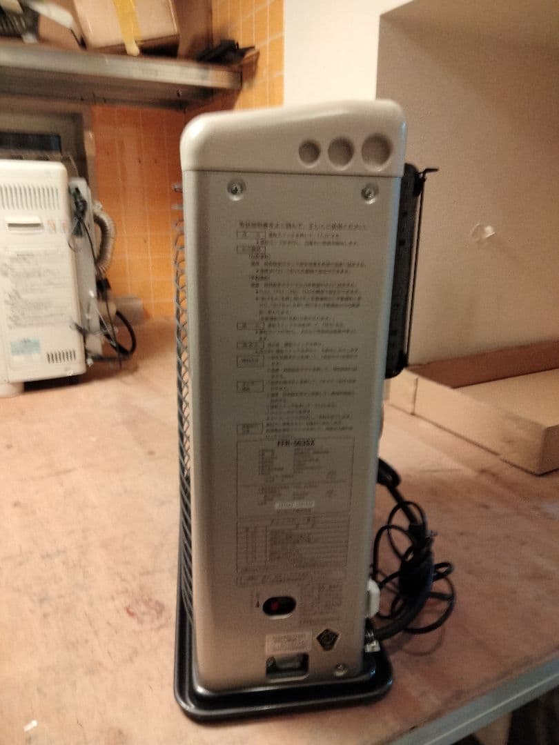 サンポットFF石油ストーブゼータス！品番「FFR‐563SX」2017年式中古品