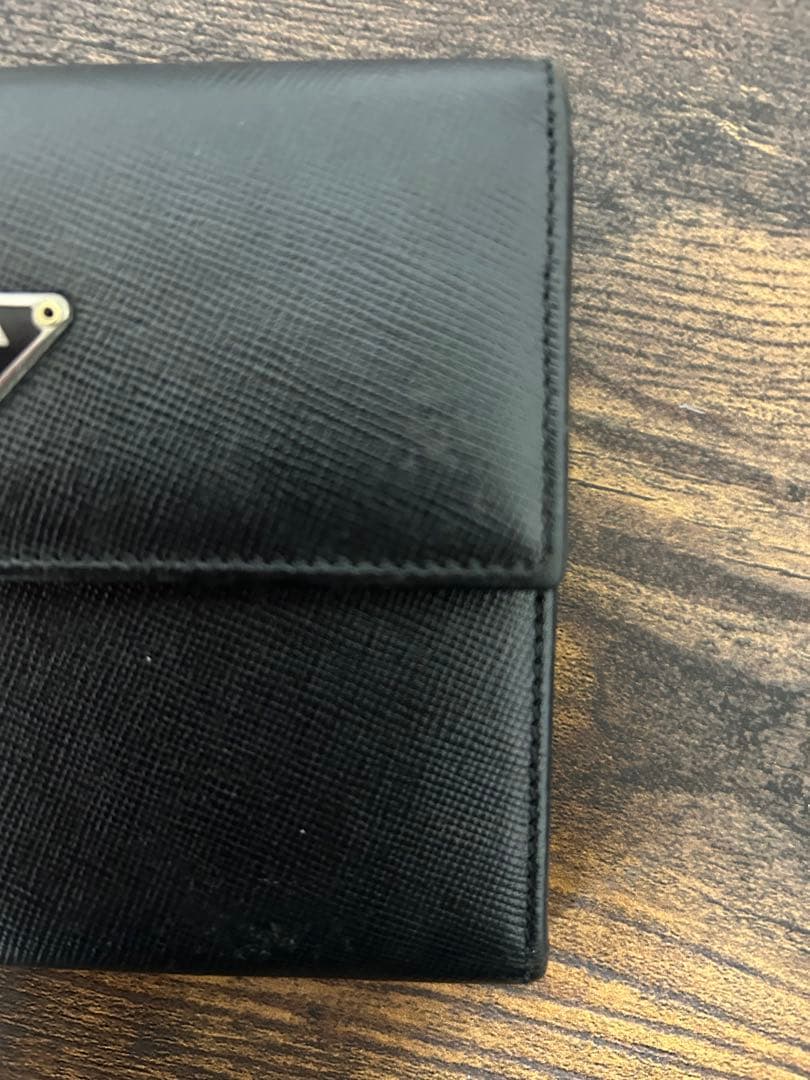 PRADA ブラック レザー 二つ折り財布