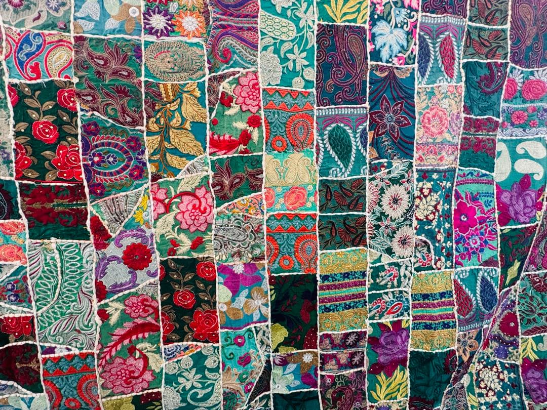 【新品未使用】【特大約3畳】インド豪華アンティーク刺繍ラグ 、カバー（緑