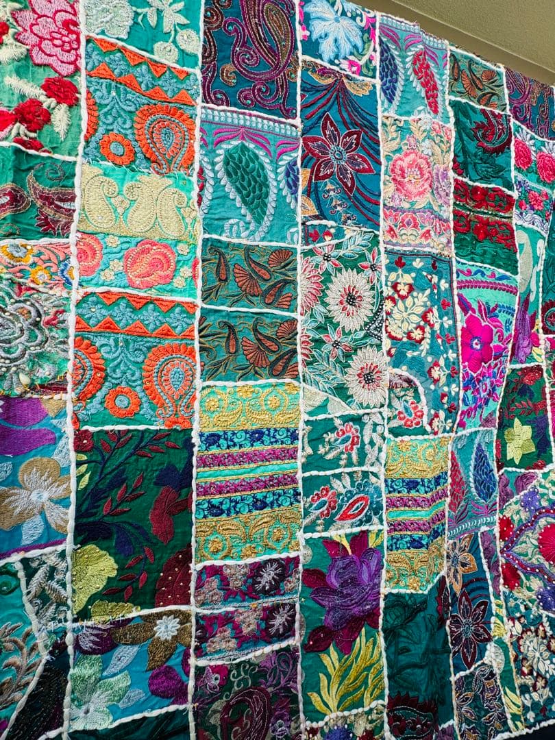 【新品未使用】【特大約3畳】インド豪華アンティーク刺繍ラグ 、カバー（緑