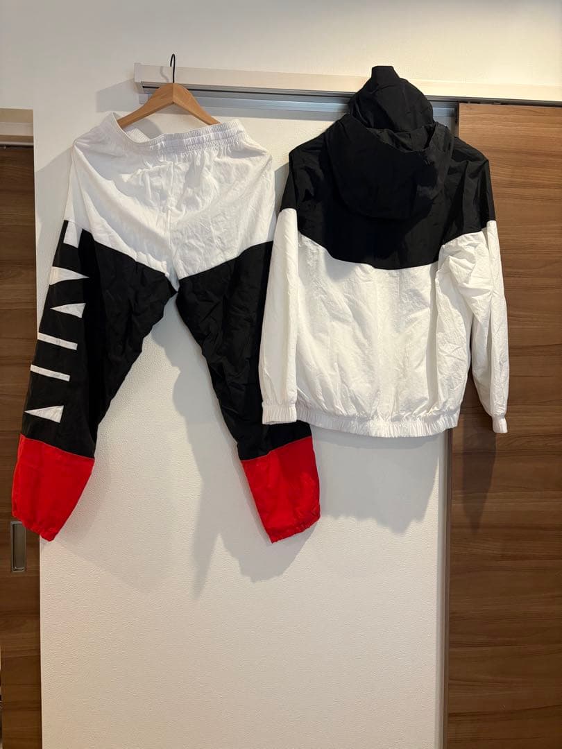 Nike メンズナイロンジャケット・パンツセット☆新品です