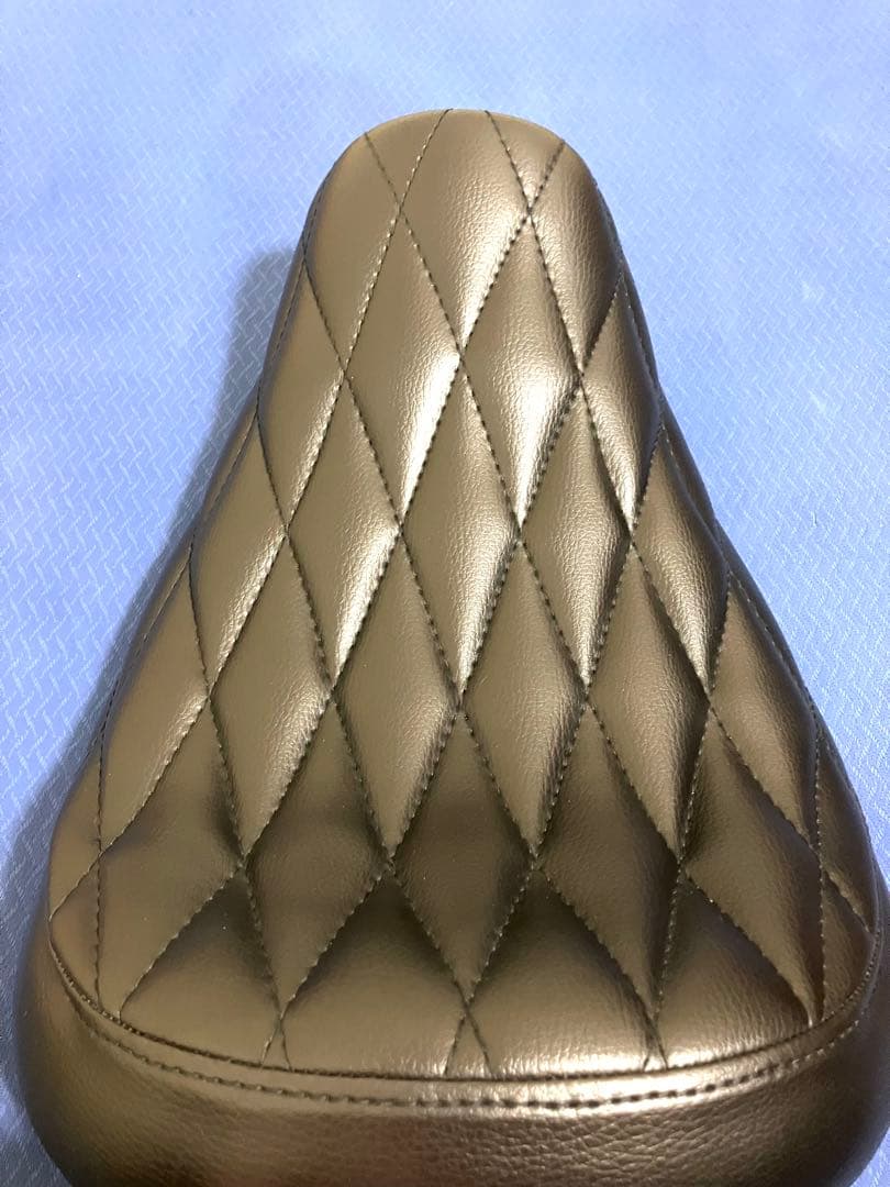 ハーレー　イージーライダース　スポーツスター　シート　ソロシート