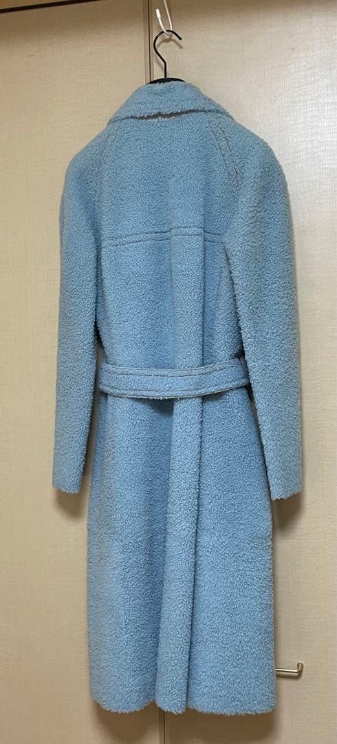 新品、未使用！フェンディムートンロングコート　きれいなブルー