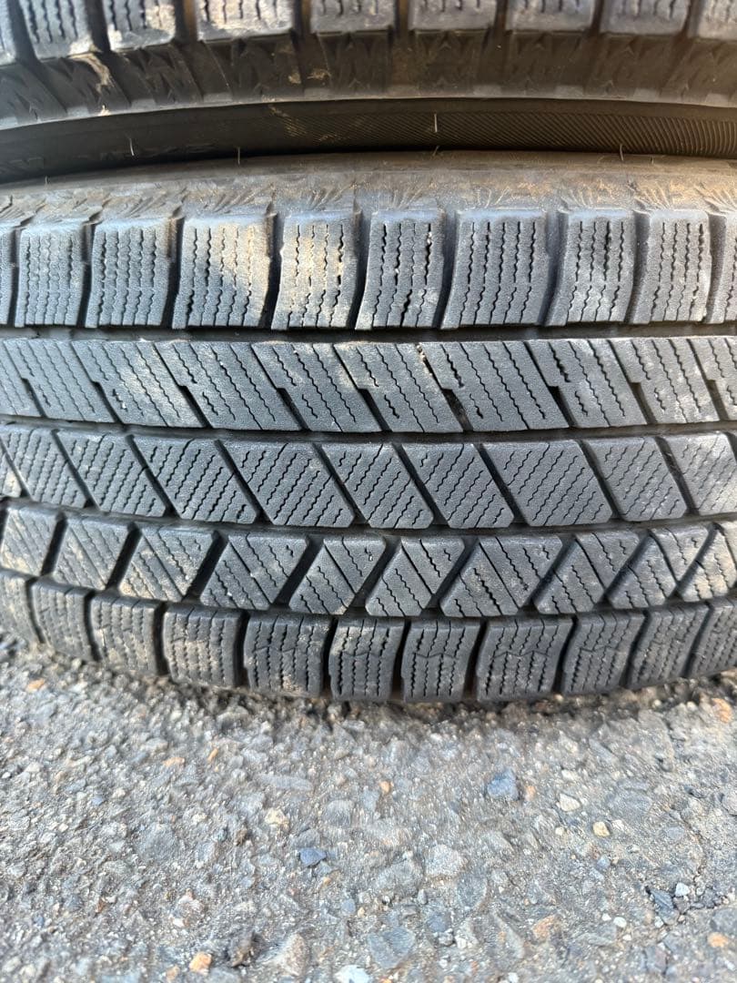 スタッドレスVRX3 175/65R15 4本　1月4日まで価格