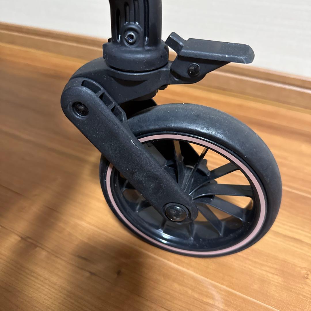 【ベビーザらス限定】ミニモプラス ベビーカー ペールブラック　ホワイトレーベル