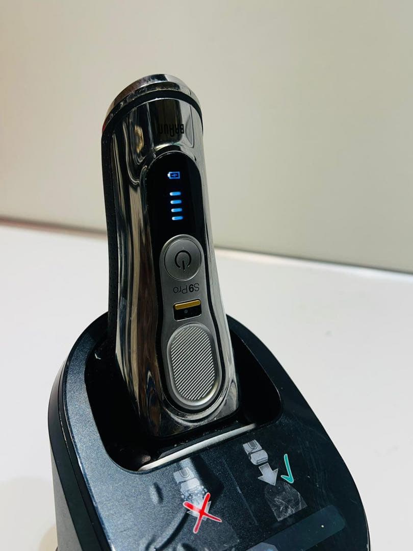 Braun メンズ電気シェーバー S9PRO 動作品