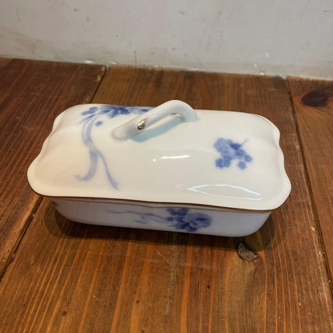 美品　大倉陶園　ブルーローズ　バターケース　小物入れ　上品な薔薇の絵柄が素敵な