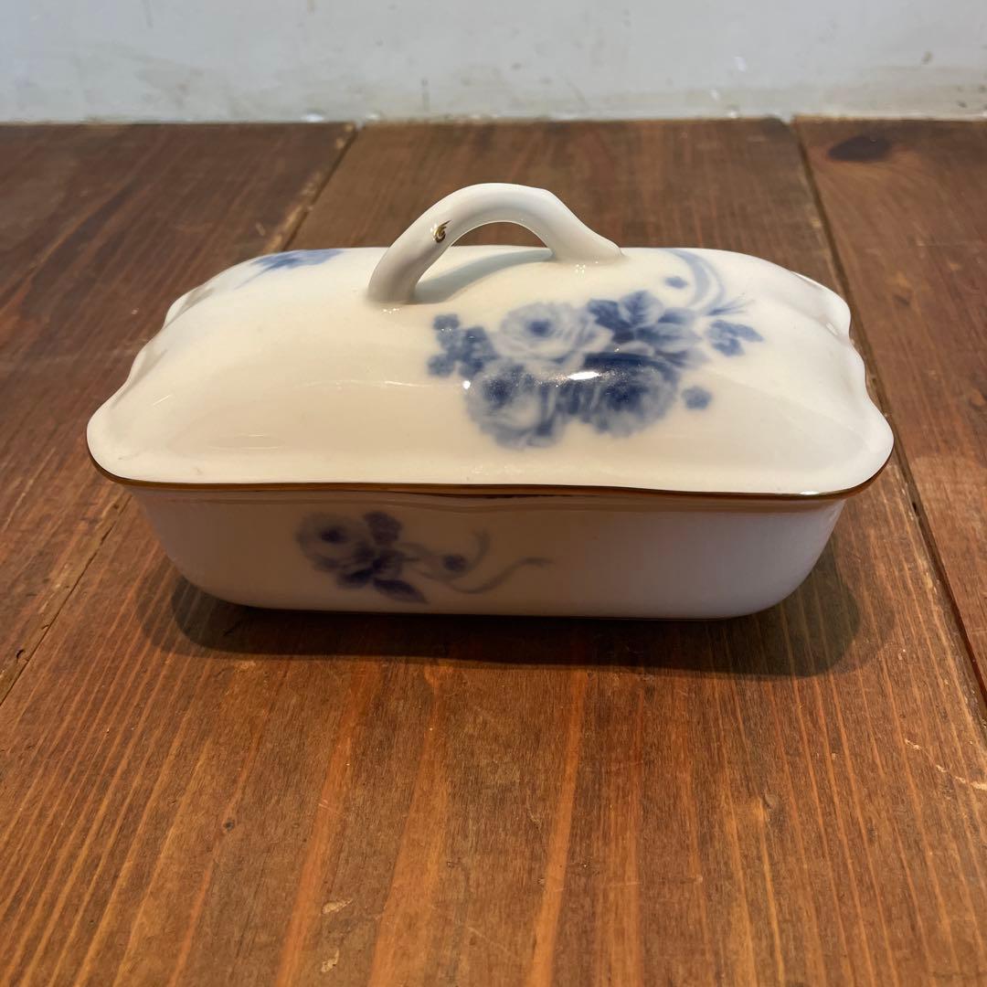 美品　大倉陶園　ブルーローズ　バターケース　小物入れ　上品な薔薇の絵柄が素敵な