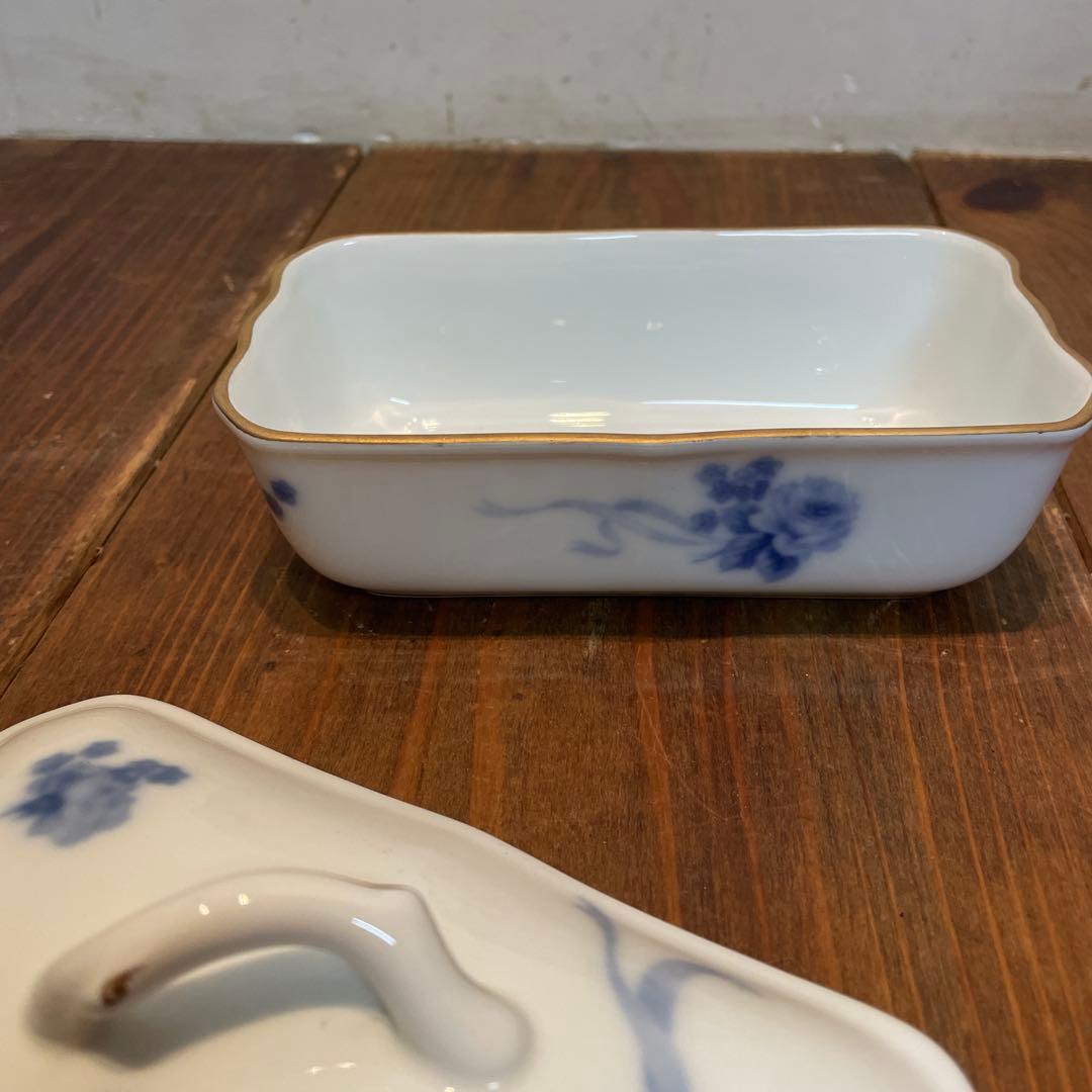 美品　大倉陶園　ブルーローズ　バターケース　小物入れ　上品な薔薇の絵柄が素敵な