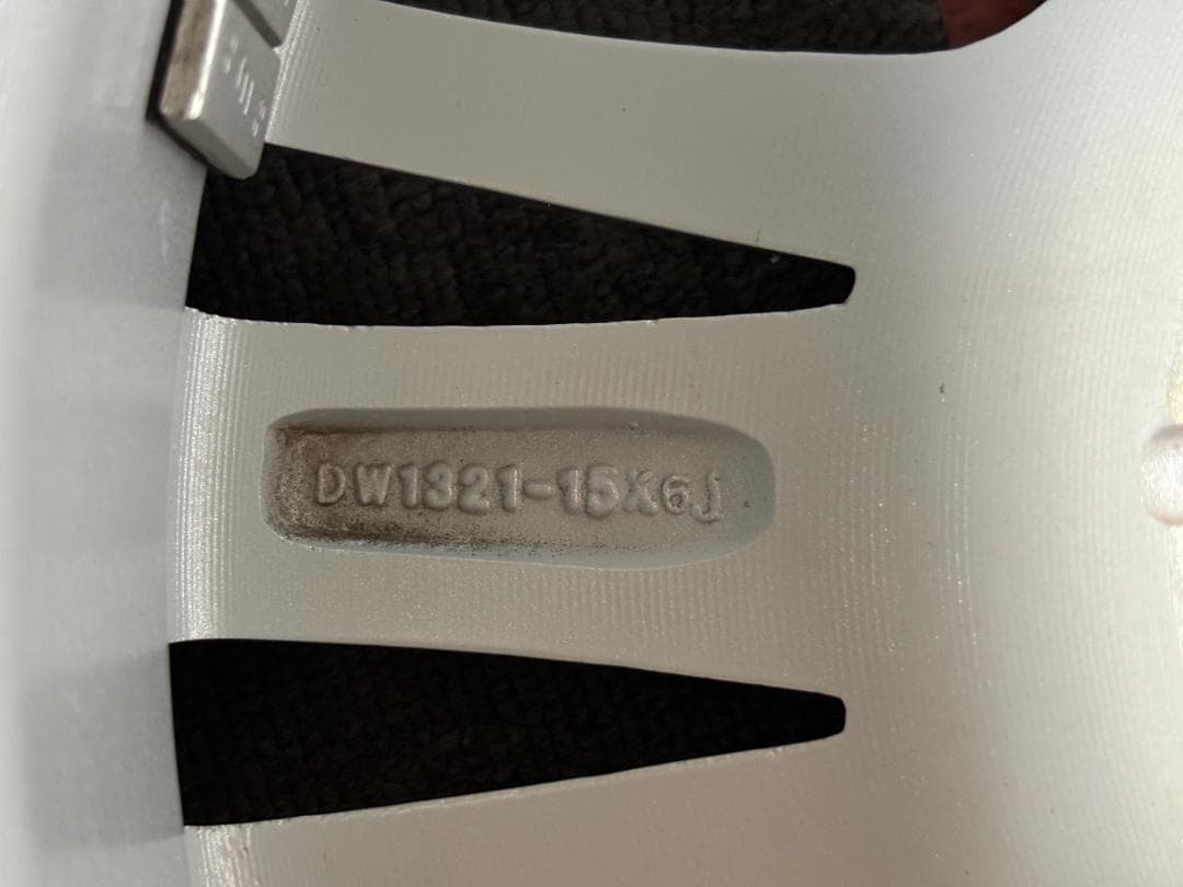 SH-23【ブリヂストン VL1】195/80R15 107/105L LT