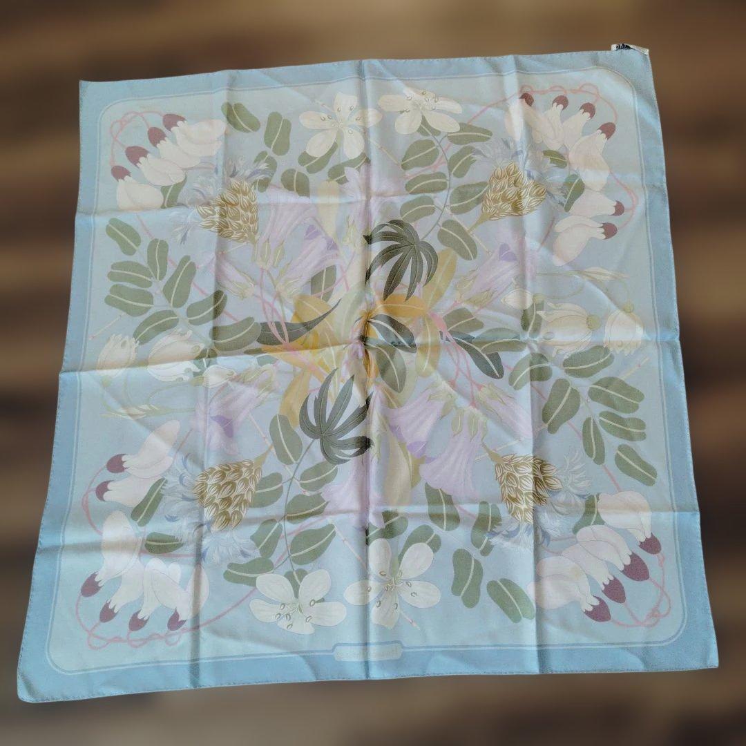 ✨極美品✨ HERMES エルメス ギリシャの花 スカーフ カレ90