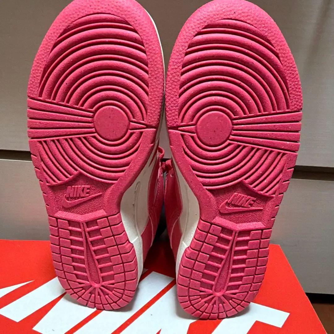 NIKE ウィメンズダンクLOW ピンク