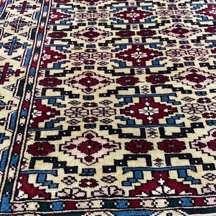 【新品未使用】パキスタン産 絨毯 手織り ブハラ ペルシャ