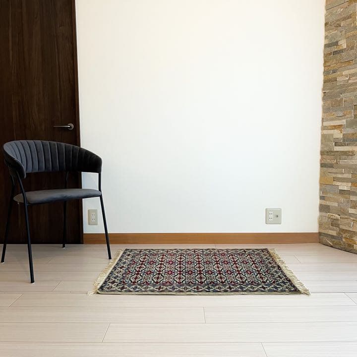 【新品未使用】パキスタン産 絨毯 手織り ブハラ ペルシャ