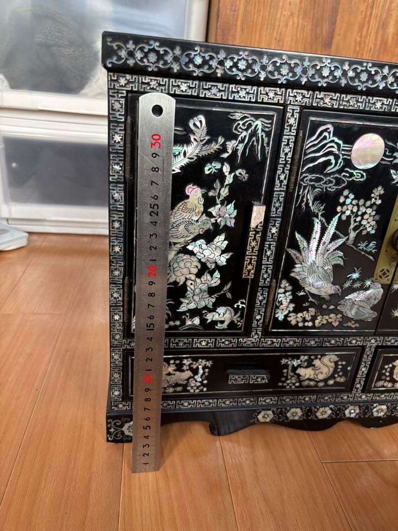 螺鈿細工 観音扉 棚 ビンテージ インテリア　中国 アンティーク 家具