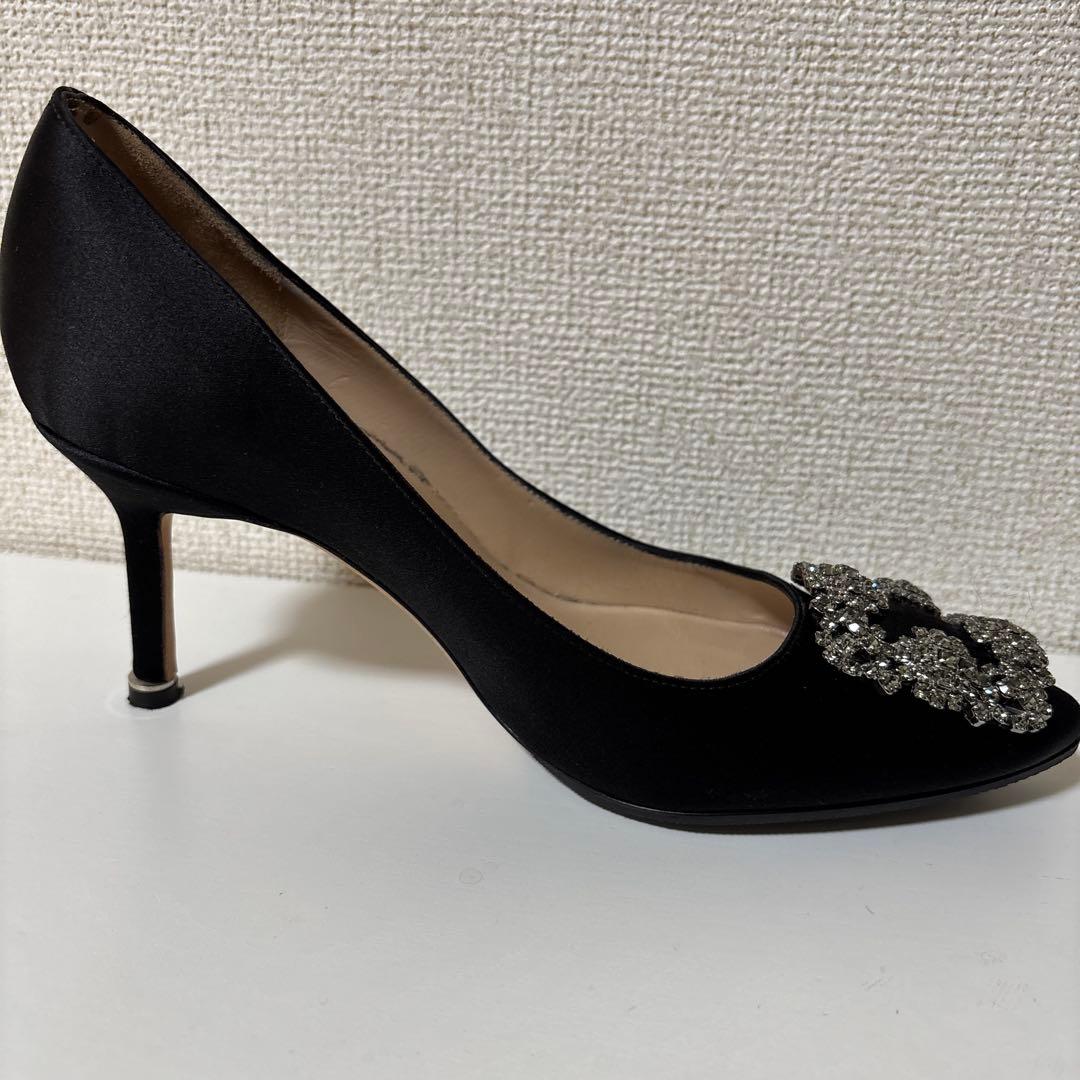 MANOLO BLAHNIK マノロブラニク　ハンギシ　パンプス　サテン