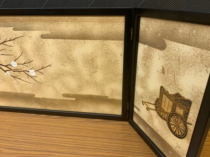 三月三枚折屏風　40号　梅と御所車