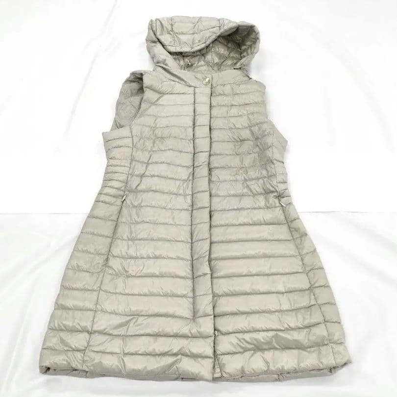 美品 HERNO フーデッド軽量ダウンベスト 46サイズ　L相当 d33