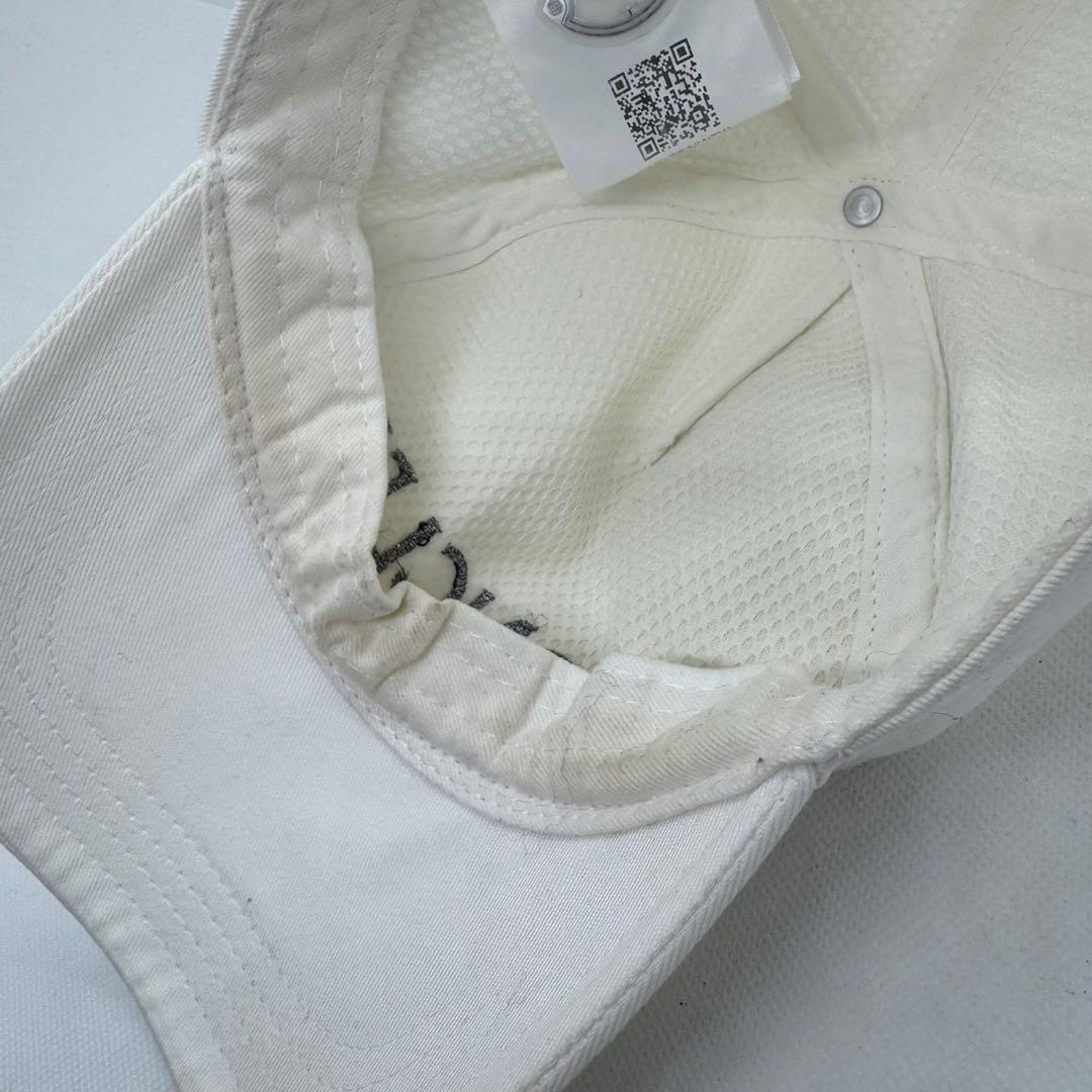 MONCLER ホワイト モンクレールロゴ　ラメ　キャップ