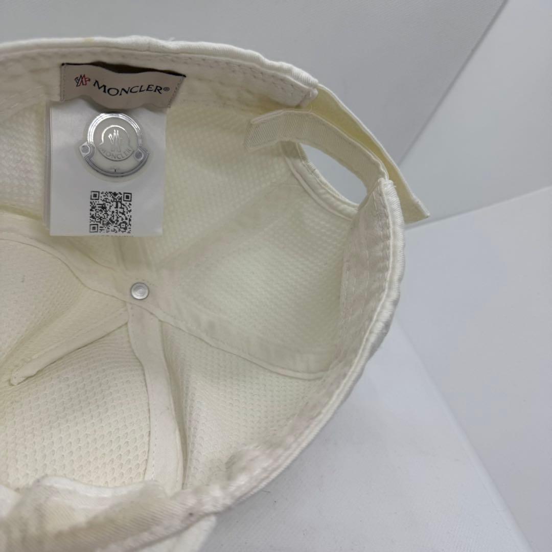 MONCLER ホワイト モンクレールロゴ　ラメ　キャップ