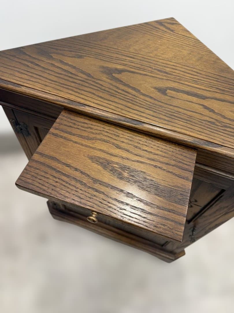 取りに来れる方限定　英国製　木製コーナーキャビネット ブラウン　ビンテージ