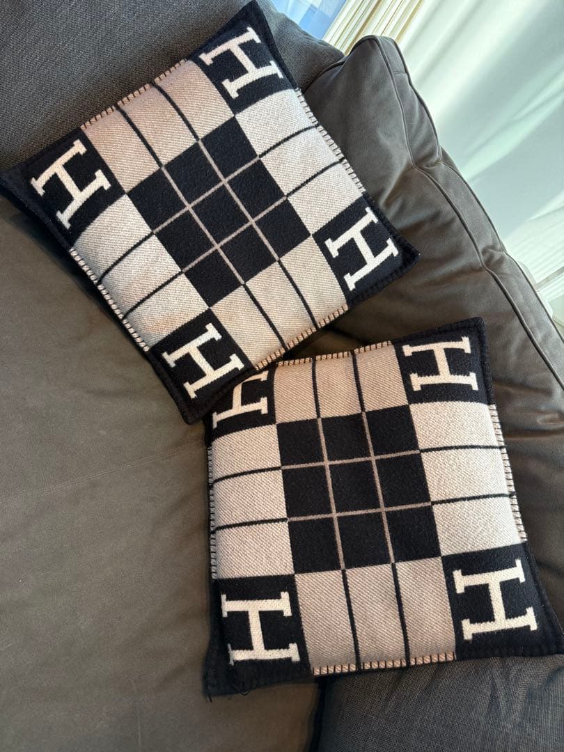 エルメスクッション 2個セット　アヴァロンⅢPM中古品