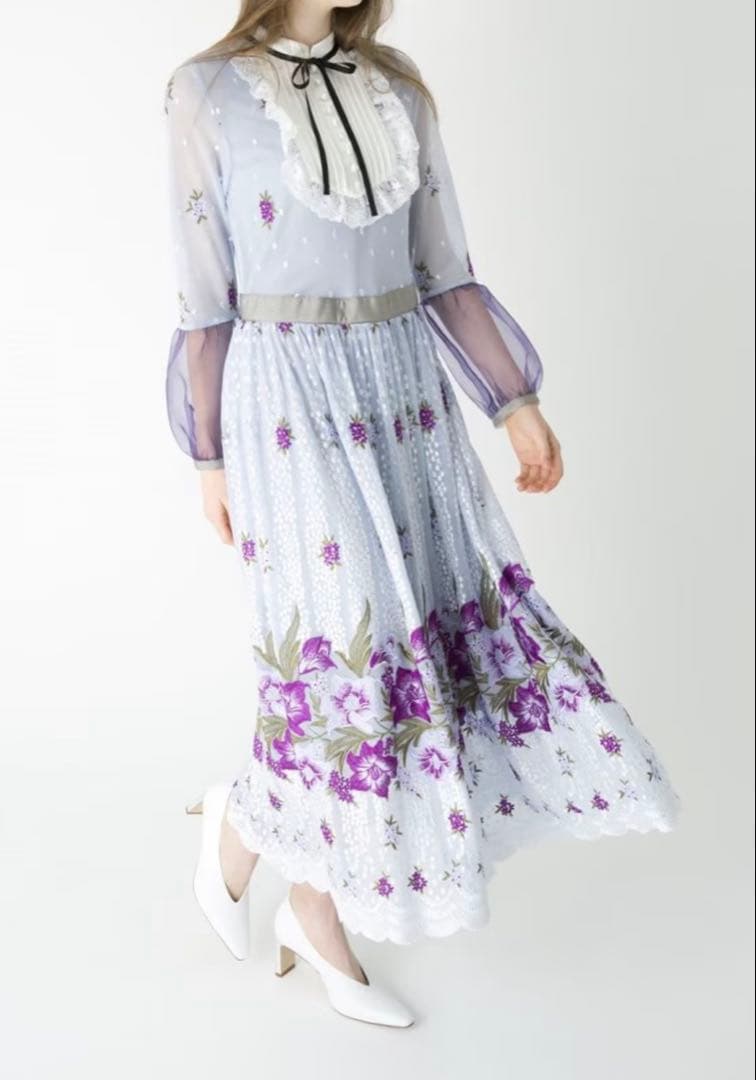 adelly ピンタックヨークワンピース