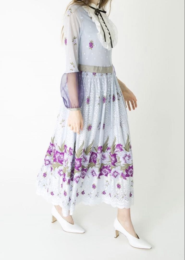 adelly ピンタックヨークワンピース