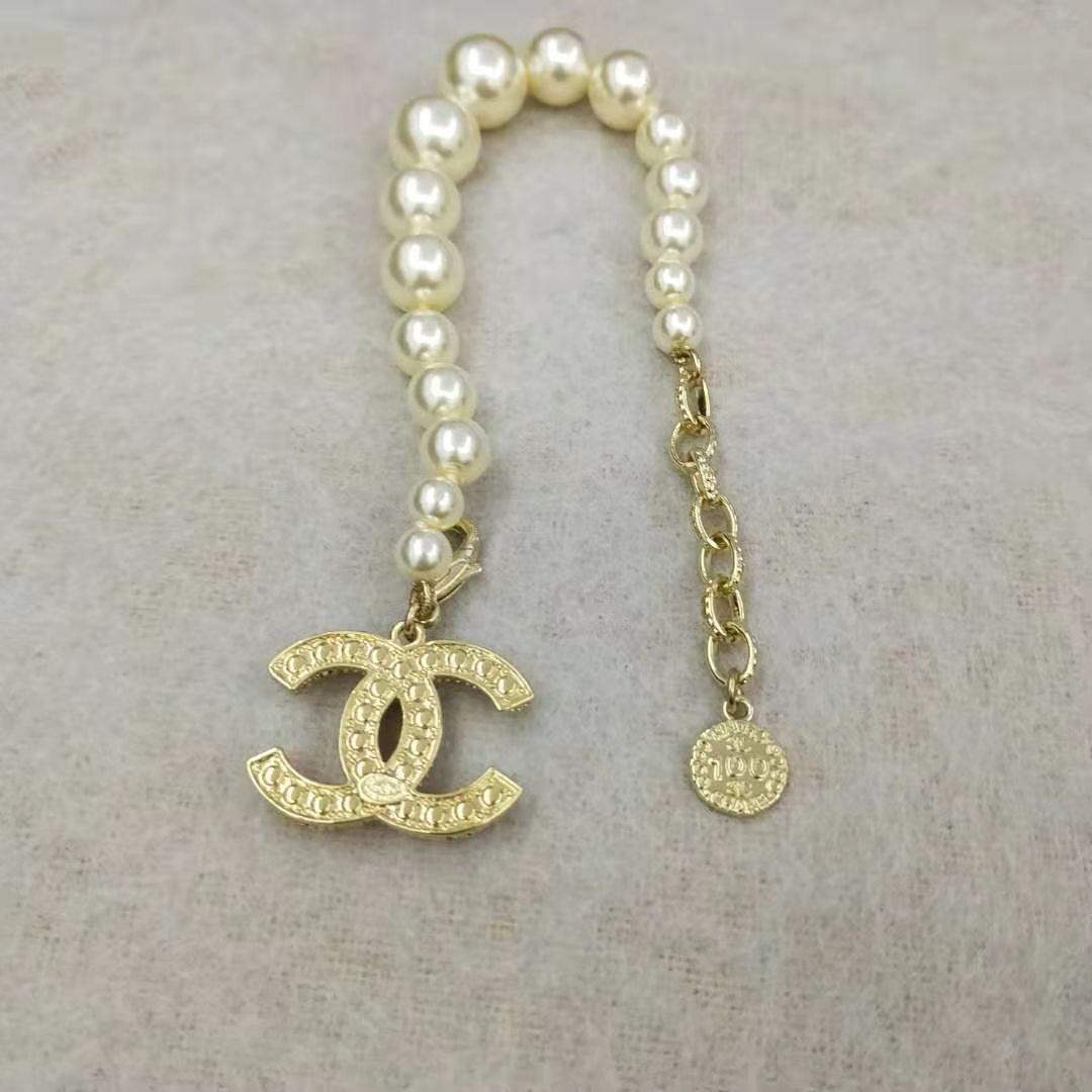 Louis Vuittonルイ・ヴィトン ダミエ　グラフィット エテュイモントル