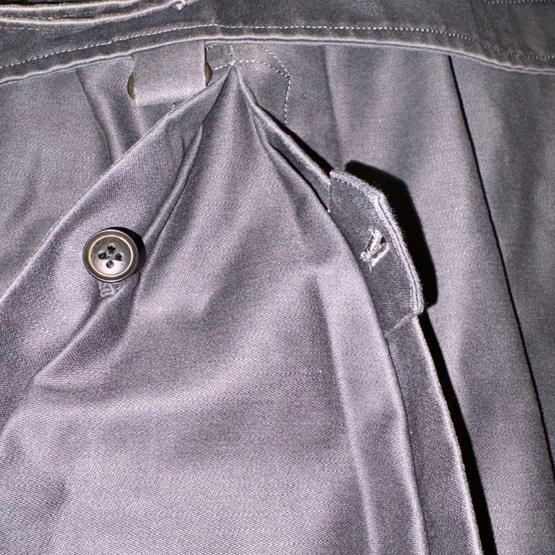 ドライボーンズのダークグレー トレンチコート