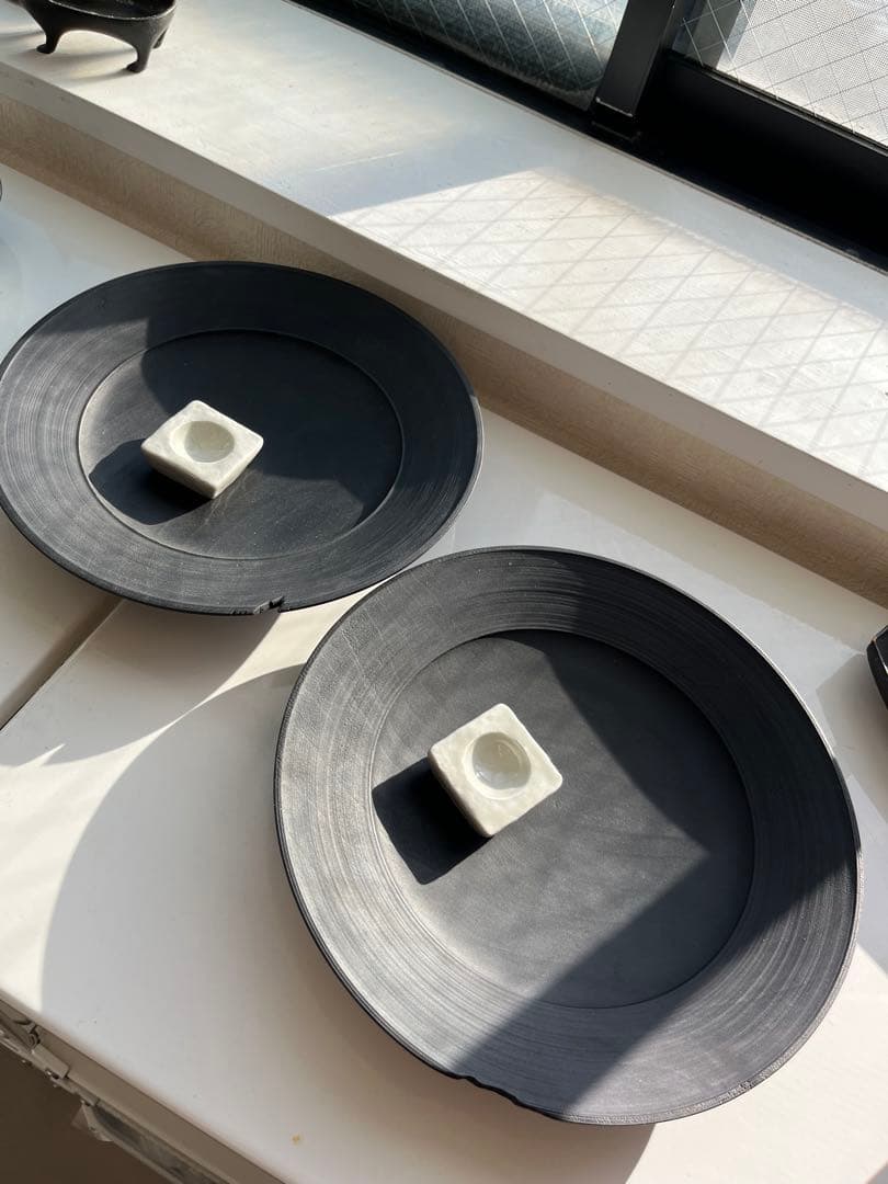 運天達也さん　約28センチのお皿　2枚セット＋おまけ