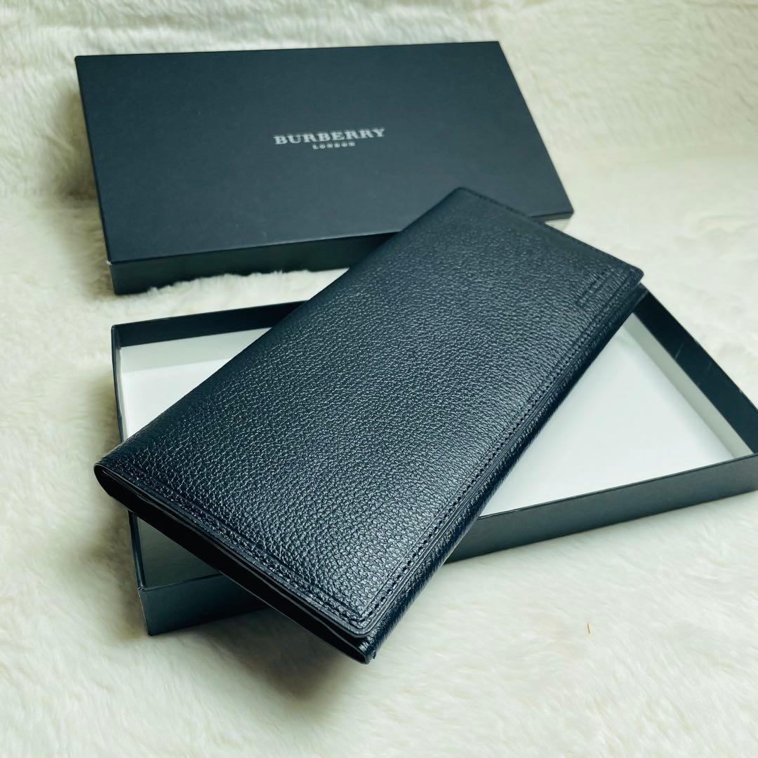 新品未使用　箱付レアBURBERRY 長財布　二つ折り　ノバチェックおしゃれ男女
