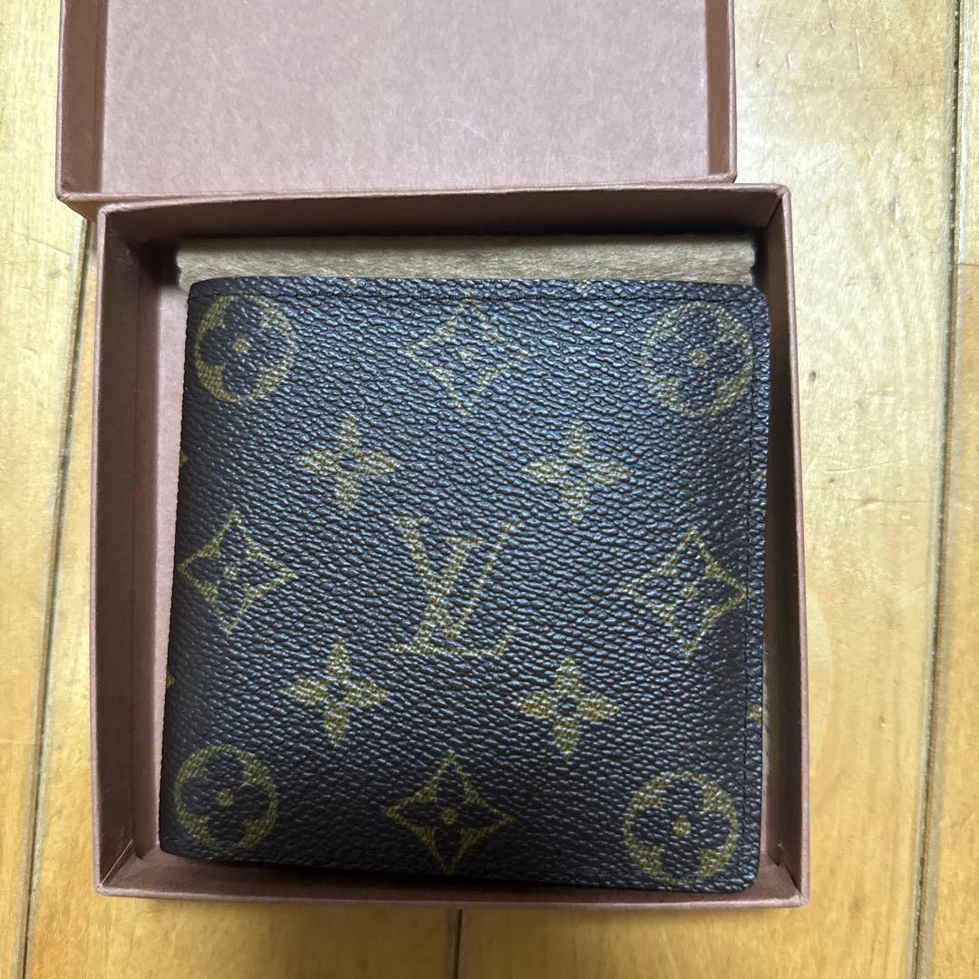 Louis Vuitton 二つ折り財布 モノグラム　箱付き