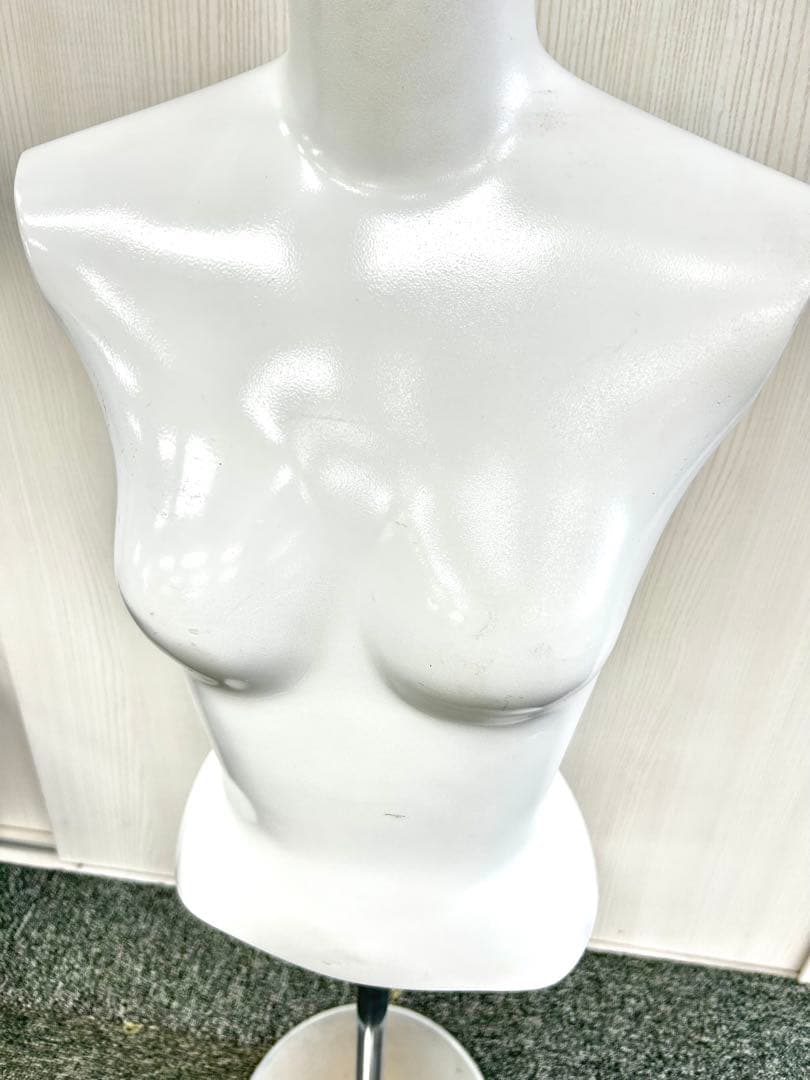 【美品】 婦人 卓上トルソー 半身トルソー マネキン ホワイト 腕なし
