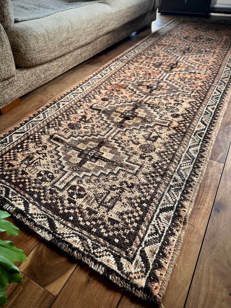 トライバルラグ　ヴィンテージラグ　カシュガイ族　シラーズ　ペルシャ絨毯　ランナー