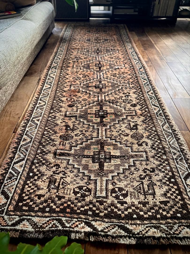 トライバルラグ　ヴィンテージラグ　カシュガイ族　シラーズ　ペルシャ絨毯　ランナー