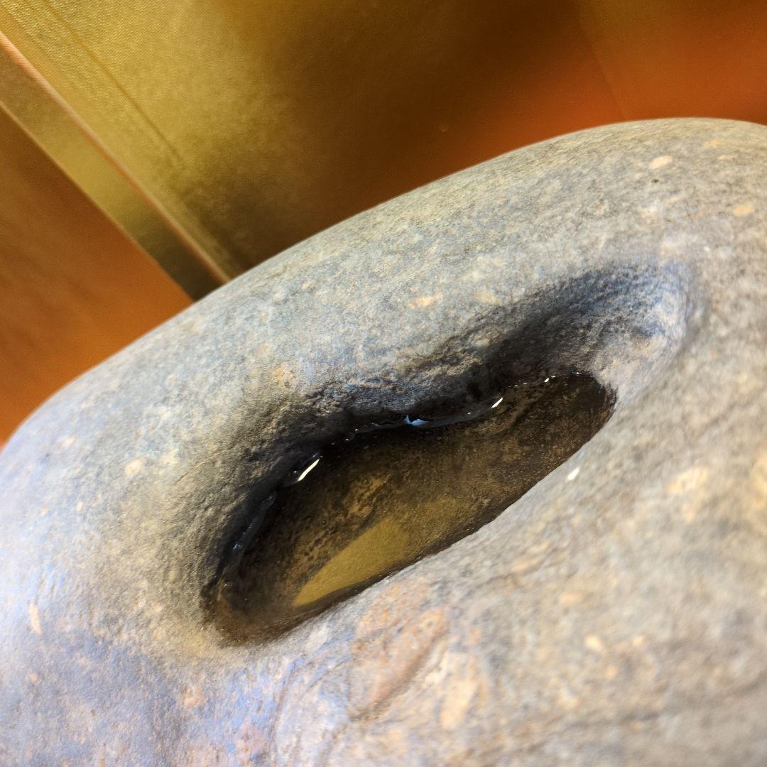 水石 溜まり 天然石 約4.6kg 原石 鑑賞石 自然石 専用台座付 希少 レア