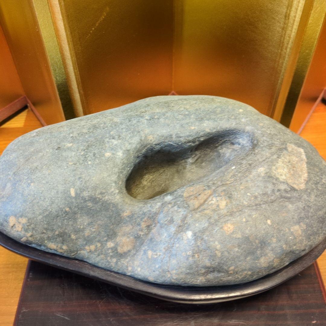 水石 溜まり 天然石 約4.6kg 原石 鑑賞石 自然石 専用台座付 希少 レア