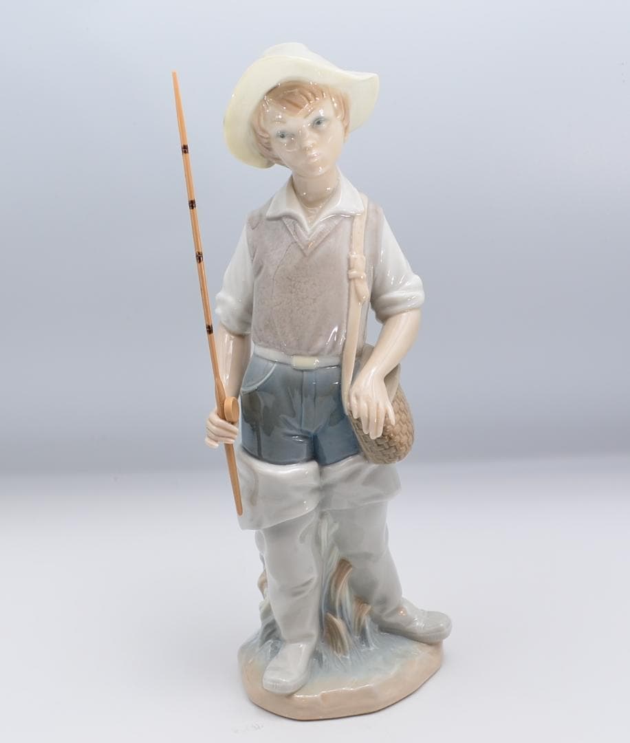 釣りに行く　＃4809　★リヤドロ　スペイン　ポーセリン　光沢仕上げ　舌背