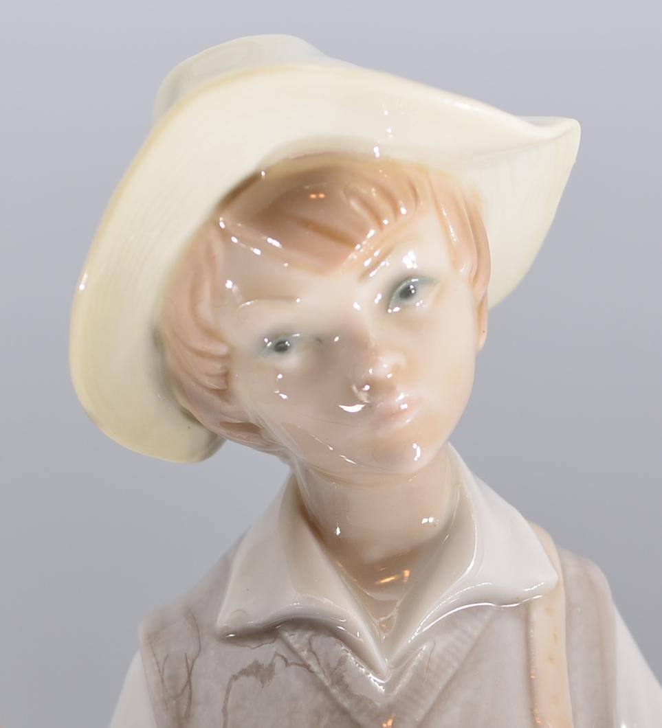 釣りに行く　＃4809　★リヤドロ　スペイン　ポーセリン　光沢仕上げ　舌背