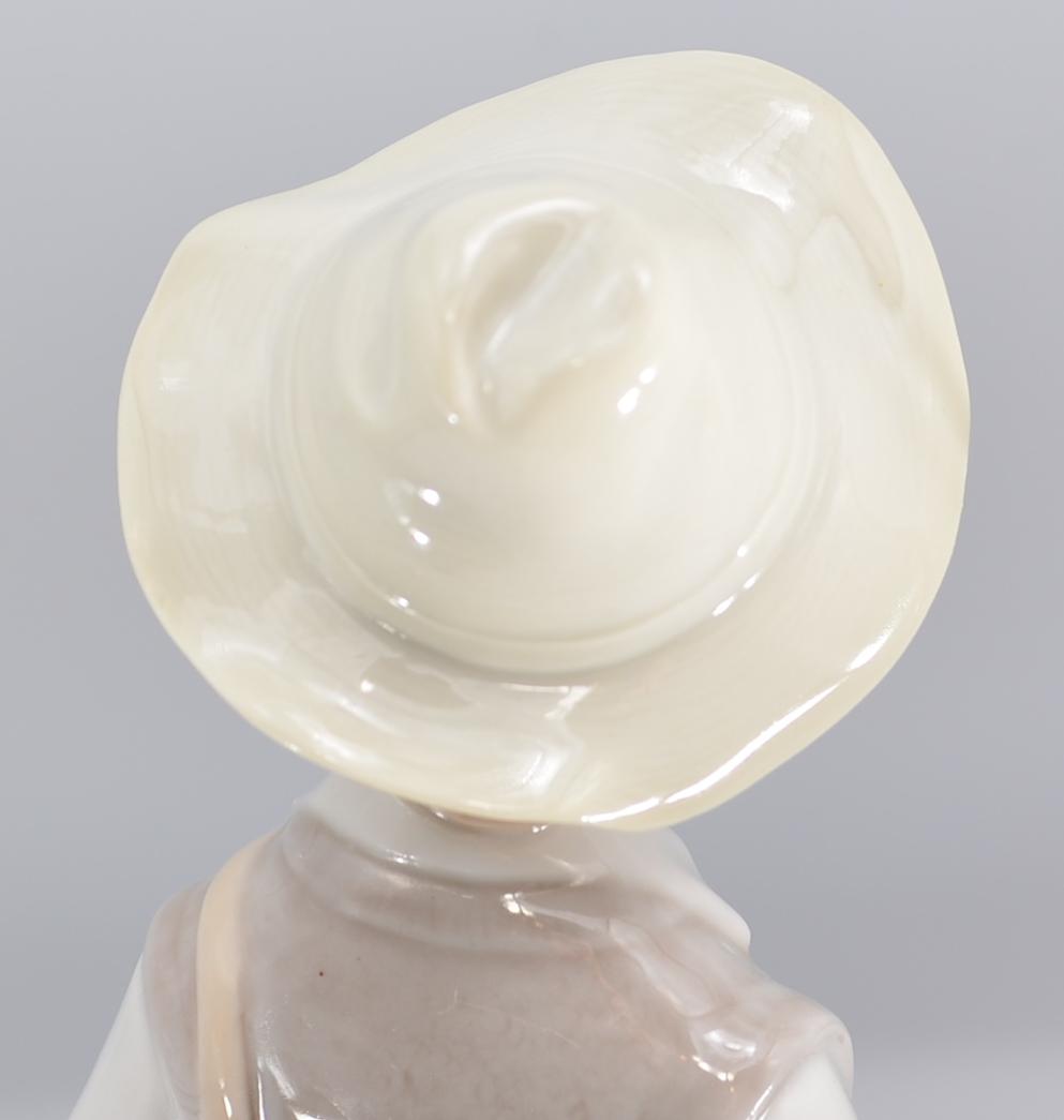 釣りに行く　＃4809　★リヤドロ　スペイン　ポーセリン　光沢仕上げ　舌背