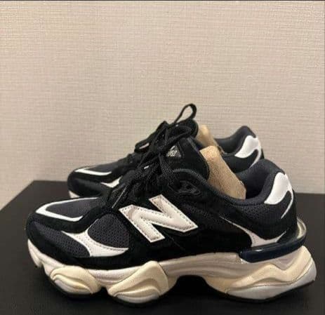 ニューバランス 9060 ブラック ホワイト 箱あり