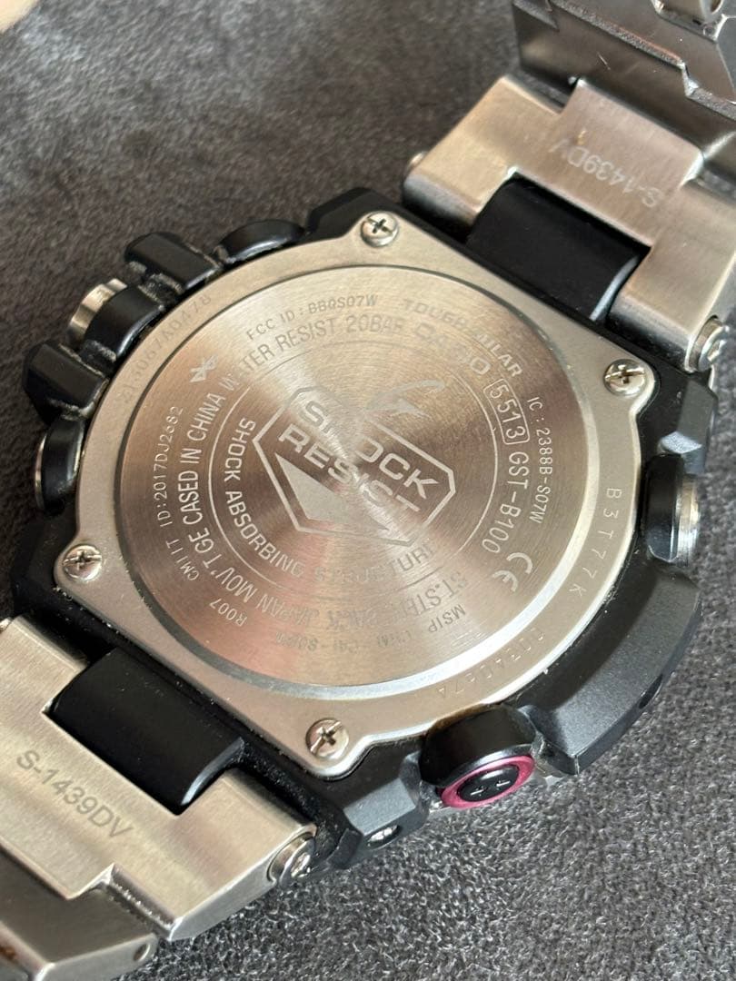 稼働　G-SHOCK GST-B100