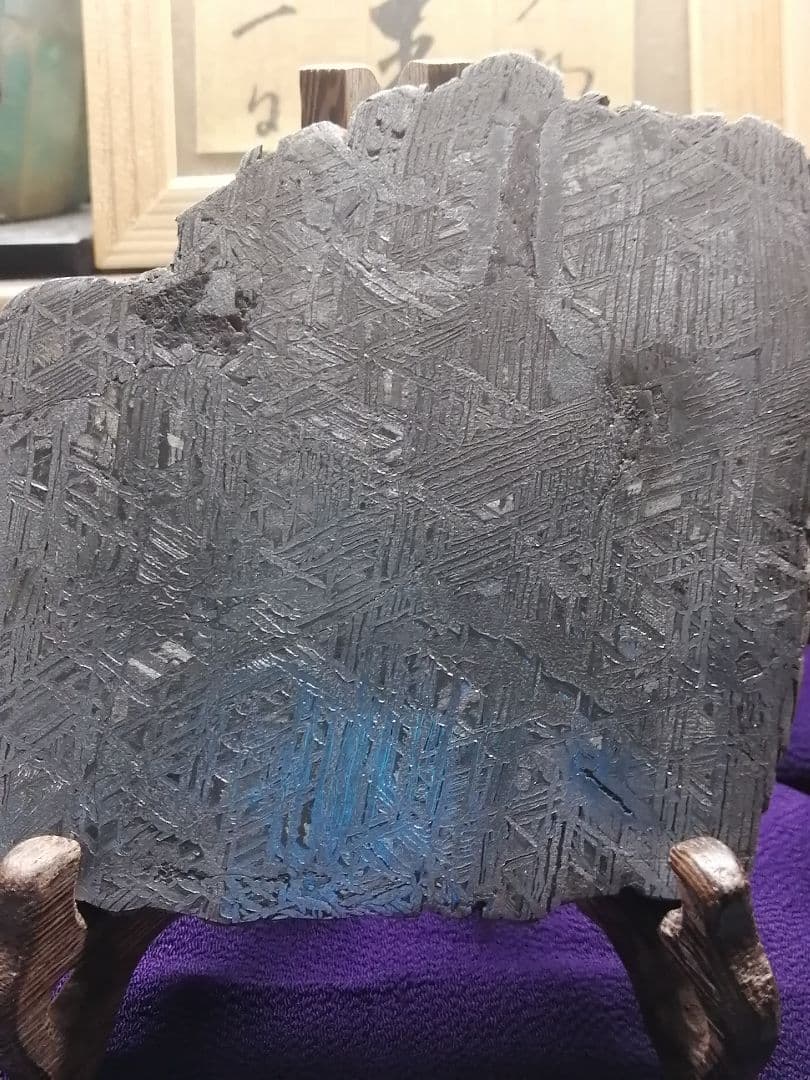 ★『本物隕石』鉄隕石　本物原石 928g　 隕石内部。すばらしい『超隕石』です。