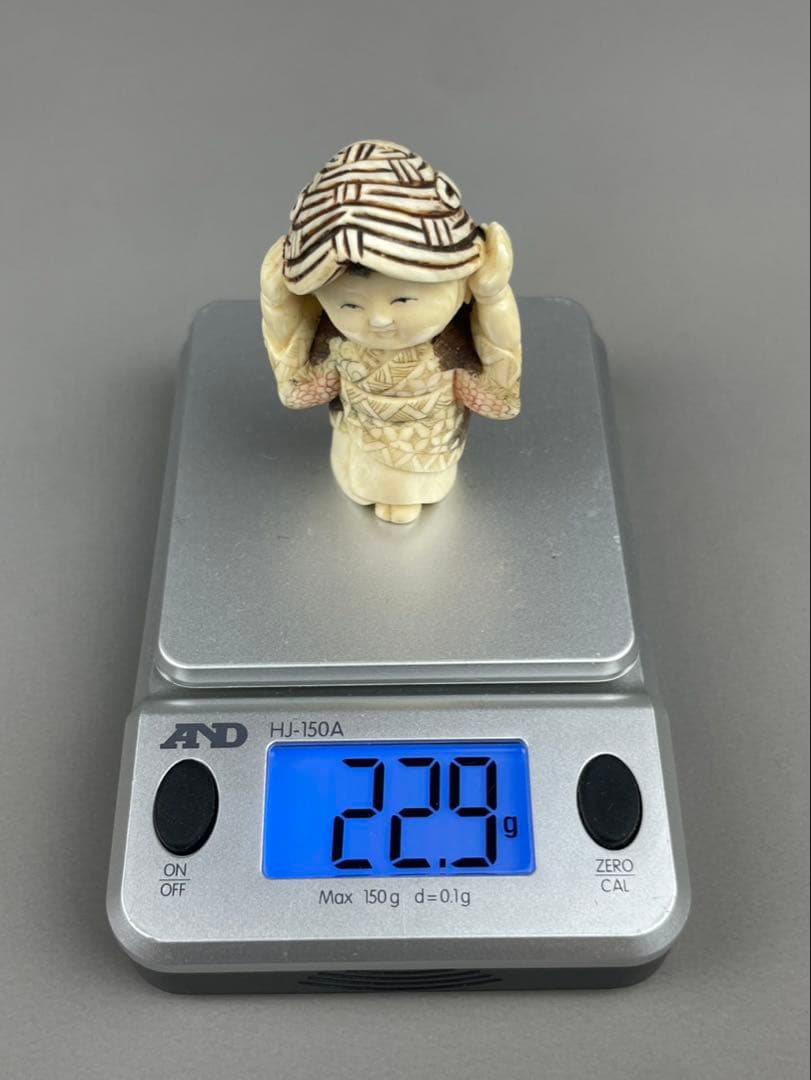 時代根付 極上細密彫り白材 マンモス牙製 作家物 在銘 柳月 唐子 女の子