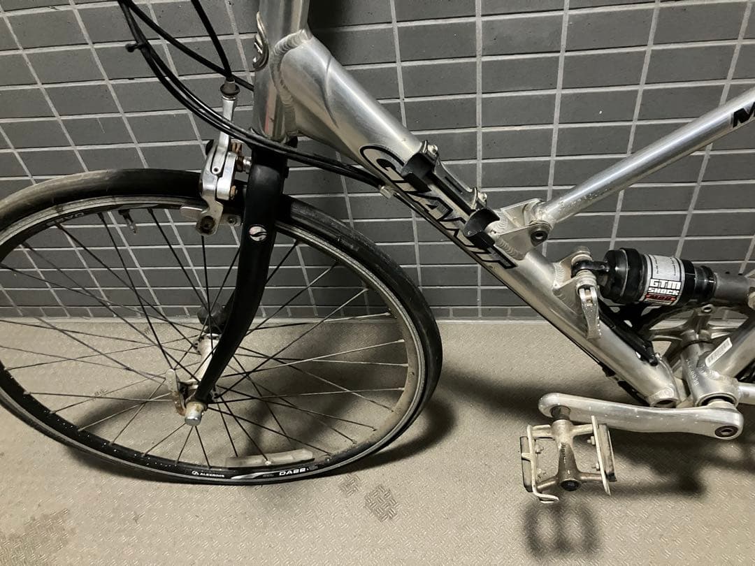 GIANT ジャイアント MR4F クロスバイク シルバー 折りたたみ自転車