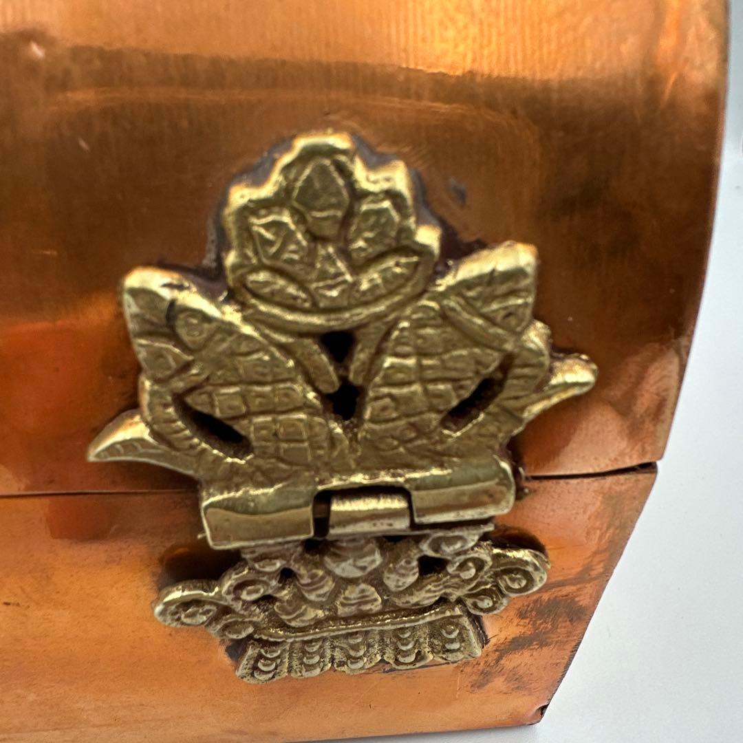 銅製アンティークージュエリーボックス金属装飾付き