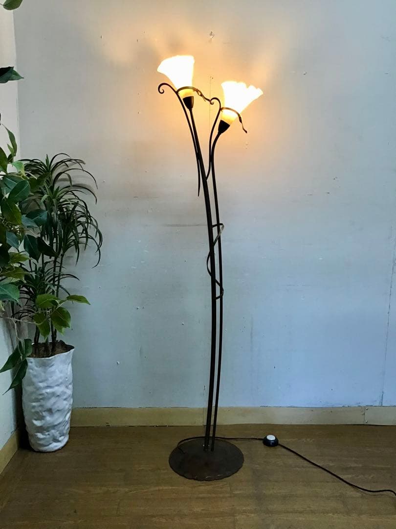 kochan☆管227☆イタリア製☆大塚家具☆アイアン☆フロアーランプ