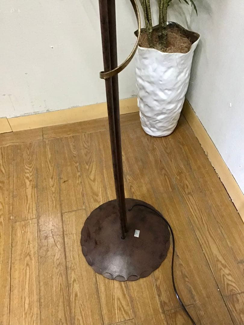 kochan☆管227☆イタリア製☆大塚家具☆アイアン☆フロアーランプ