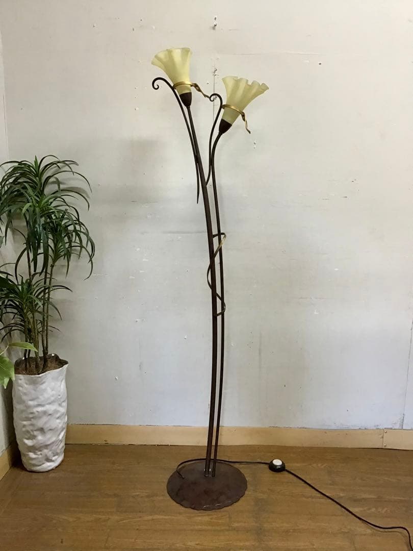 kochan☆管227☆イタリア製☆大塚家具☆アイアン☆フロアーランプ